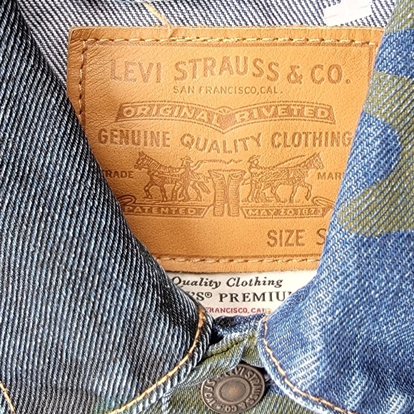 Levi's Strauss Denim Jean Jacket Men's Small Trucker Military Camo - Picture 3 of 9